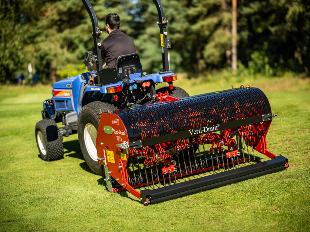 DECOMPACTEUR VERTI-DRAIN 7215 REDEXIM